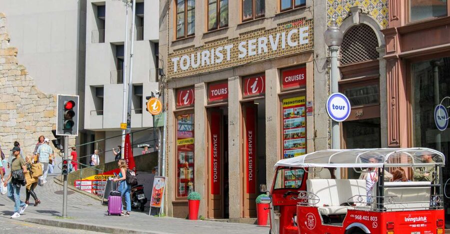 Porto: Tuk-Tuk Tour, Douro River Cruise, and Wine Tasting - The Porto walking tour after: using a day-after slot to stitch it together