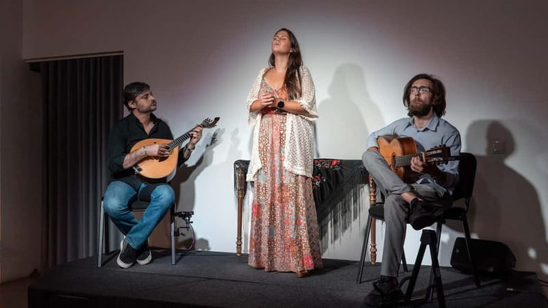 Porto: What is Fado? Commented Live Concert with Port Wine - Coimbra Fado: the student tradition and a different musical feeling