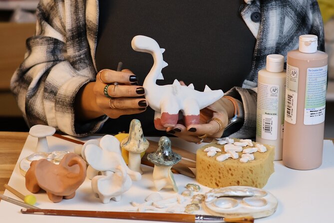 Pottery Workshop and Wine – Barcelona - A two-hour pottery reset in central Barcelona