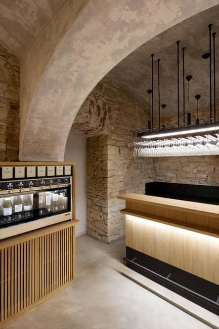 Prague: Unique Wine Tasting Experience - The pacing: how a 2-hour tasting turns into a long evening