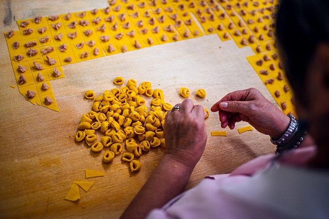 Private Bologna Food & Market Tour with 6 Tastings & Wine - Price and value: is $405.14 per person worth it?