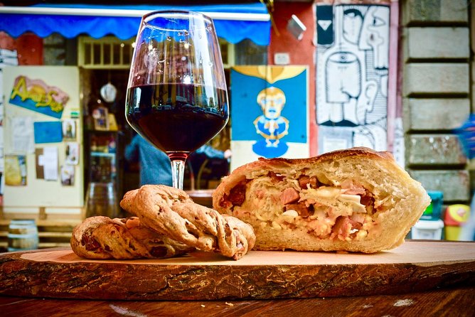 Private Naples Culinary Tour: Pizza, Wine & Local Tastings - Spaccanapoli and the in-between streets: why the route feels efficient