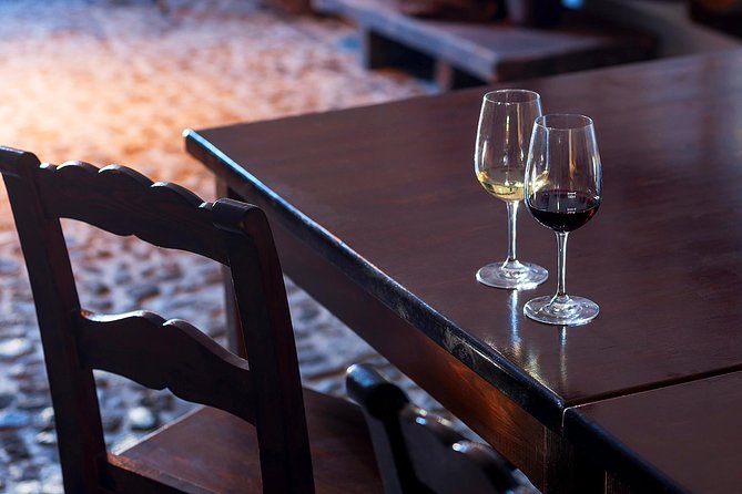 Private Santorini Wine Roads Tour with Tastings - Three family wineries and 12–15 varietals: what you taste and why