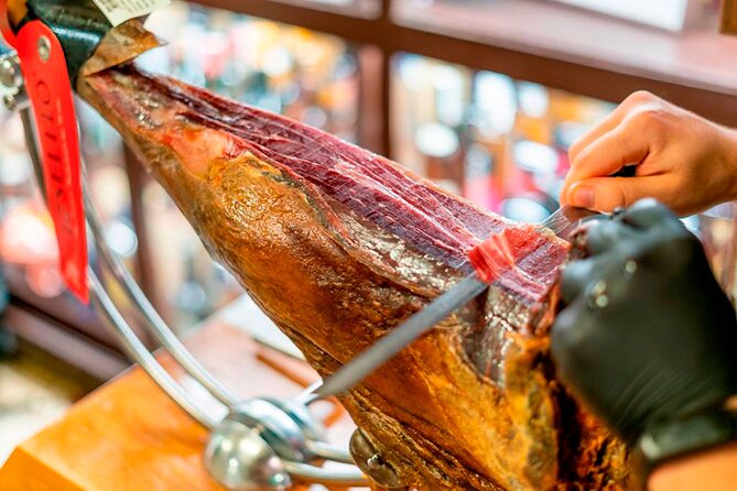 Private Tour: Tapas, Wine & Flamenco Show in Barcelona’s Old Town - Gothic Quarter stroll: the city’s bones between bites