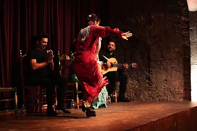 Private Tour: Tapas, Wine & Flamenco Show in Barcelona’s Old Town - Santa Caterina: where the tapas feel more local and seasonal