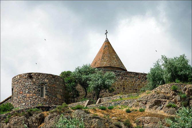 Private tour to Khor Virap, Noravank, ancient Birds-Cave, Hin Areni wine factory - The guides and the driving matter more than you think