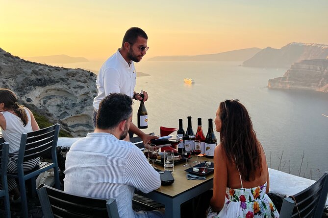 Private Wine Tour in 3 Wineries with 12 Wine Tastings and Tapas - Key points you’ll care about