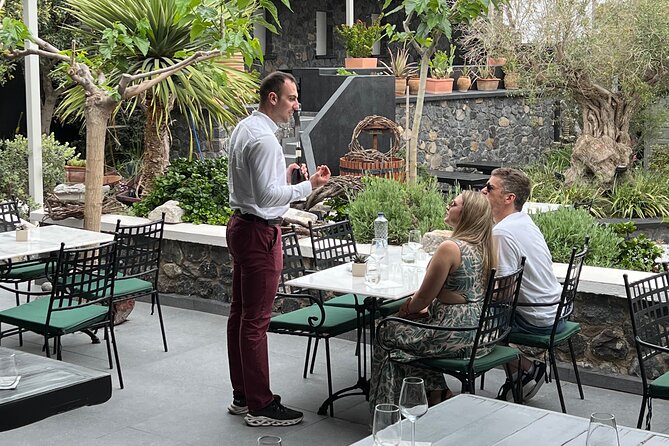 Private Wine Tour in 3 Wineries with 12 Wine Tastings and Tapas - Who this private tour fits best