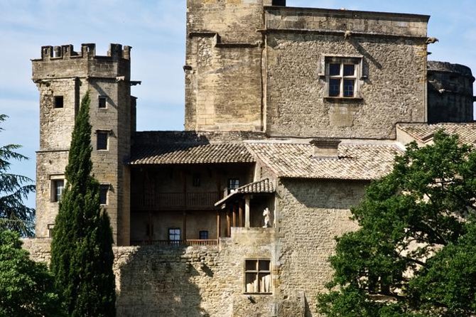 Provence Wineries and Luberon Villages Day Trip from Aix-en-Provence - Two Wine Tastings Near Saint-Victoire: Mas de Cadenet and Domaine Terre de Mistral