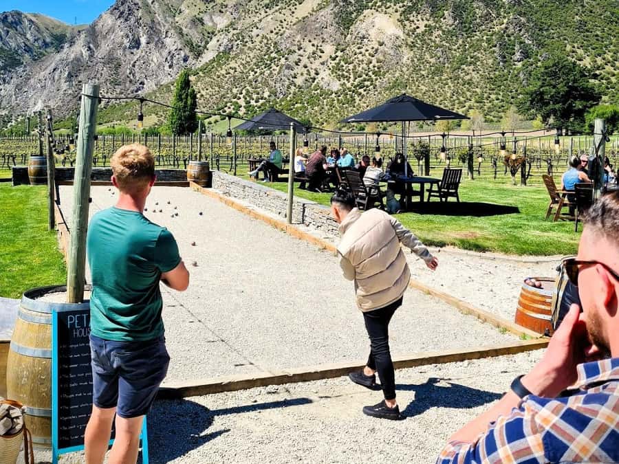 Queenstown, Arrowtown, Gibbston: Flexible Wine Hopper Tours - Gibbston Tavern and non-wine breaks that keep the day fun