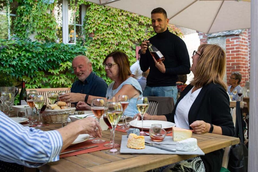 Reims: Veuve Clicquot and Family-Run Winery Day Tour & Lunch - Meeting Points and Timing: 8:30 in Epernay or 9:20 in Reims