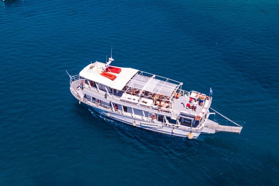 Rhodes: Bay to Bay Swim Cruise with Greek Buffet and Wine - Food and wine: what the onboard Greek buffet actually feels like