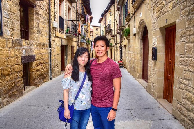 Rioja Like A Native Wine Tour - Transport and group size: the comfort factor you feel all day