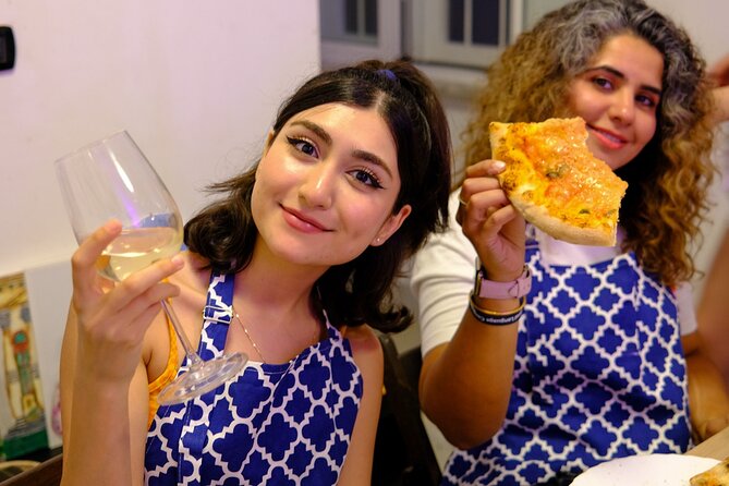 Rome Art Class: Painting & Unlimited Wine - Who should book this painting and unlimited wine class