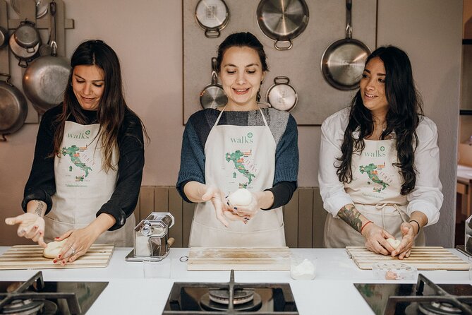 Rome Cooking Class: Make Pasta, Dine & Drink Wine With Local Chef - Prosecco and Aperitivo: The Class Starts Like an Italian Night Out
