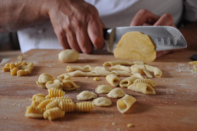 Rome Cooking Class: Make Pizza and Pasta with Wine & Dessert - Rome cooking class at Laurentina: the logistics that matter