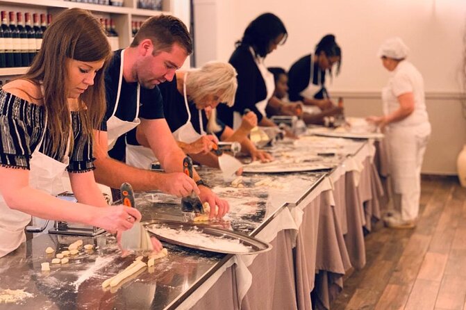 Rome Cooking: Pasta & Tiramisu Making, Free-Flowing Fine Wine - Logistics in Rome: Walking, Transit, and Timing