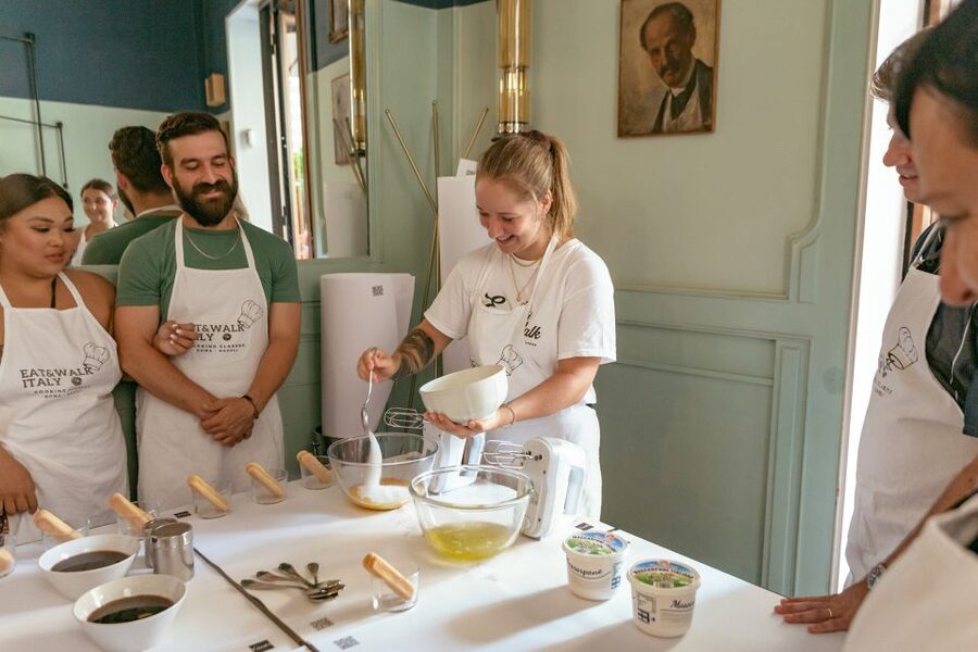 Rome: Fettuccine and Tiramisu Cooking Class with Wine - Meeting inside Restaurant Gusto and getting into “chef mode”