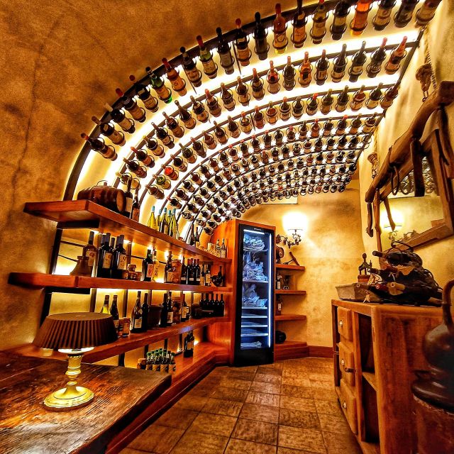 Rome Food Tasting with Wine Paring in Trastevere Experience - Entering Cantina Fabullus: Trastevere’s Roman cistern cellar