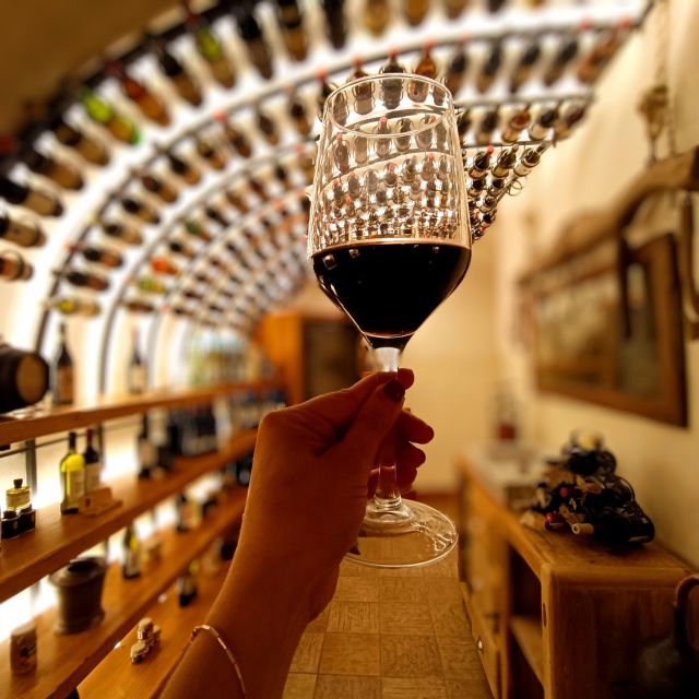 Rome Food Tasting with Wine Paring in Trastevere Experience - The 75-minute flow: aperitif to dessert in one smooth sequence