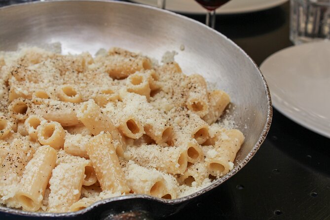 Rome Food Tour & Wine: Trastevere & Campo de' Fiori Like a Local - Dar Filettaro a Santa Barbara: crispy hake and old-school street food