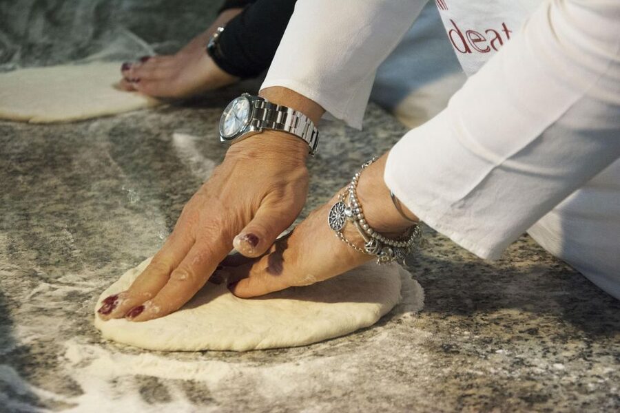 Rome: Hands-On Pizza Making Class near the Vatican with Wine - Small Group Size Near the Vatican: Why It Feels Personal