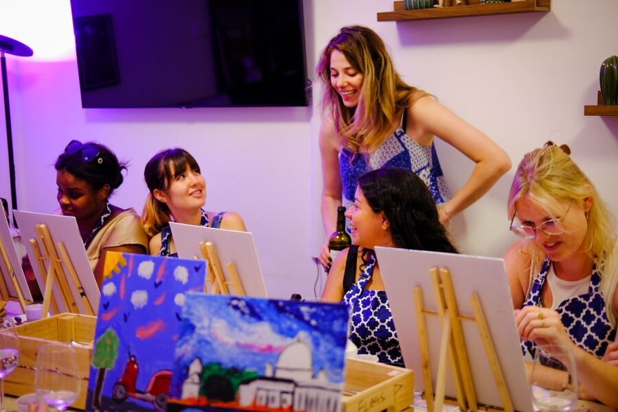 Rome: Painting Class with Unlimited Wine - Key points worth knowing