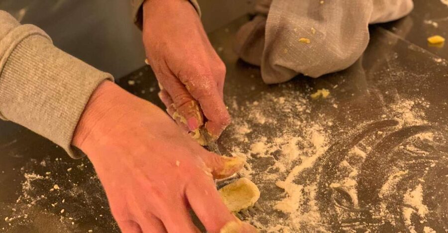 Rome: Pasta & Tiramisu Class with Fine Wine by the Vatican - Practical expectations: timing, meeting point, and what to bring