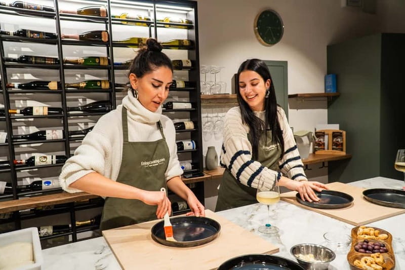 Rome: Pizza and Gelato Cooking Class with Wine - Key highlights at a glance