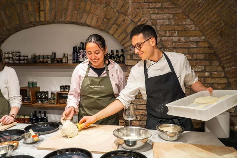 Rome: Pizza and Gelato Cooking Class with Wine - Meeting near Rome’s main sights (and using the timing to your advantage)