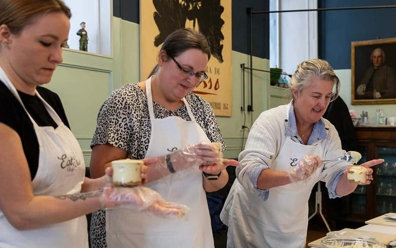 Rome: Pizza & Gelato Making Class with Wine & Limoncello - Wine, Water, and Limoncello: The Meal Part That Makes It Worth It
