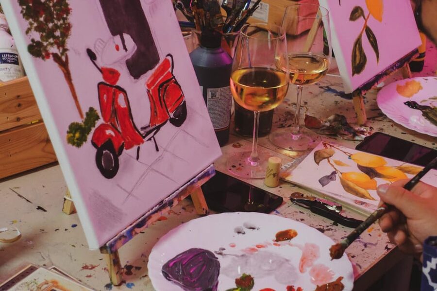Rome: Tipsy Painting Class with Fine Wine and Arts - What the instructor actually helps you do (beyond just pointing)
