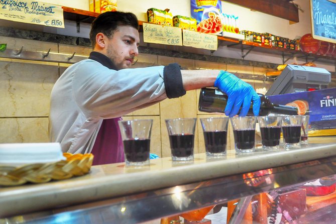 Rome: Trastevere Food Tour Wine Tasting and Local Expert Guide - Why Trastevere by night is a smart tasting plan