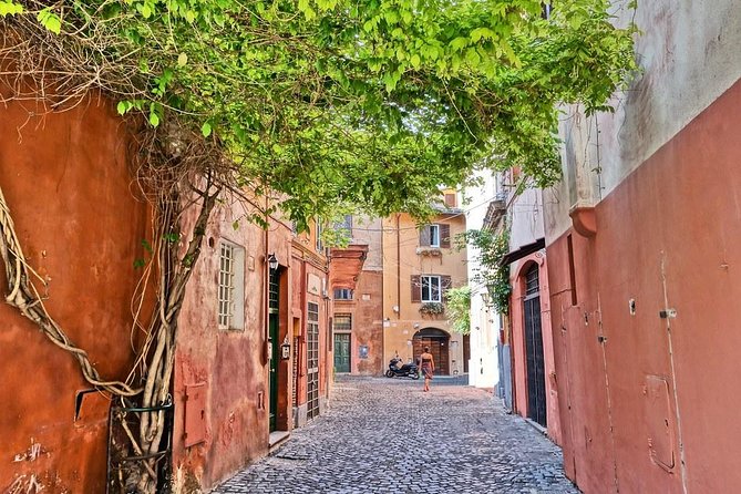 Rome: Trastevere Food tour with Free-Flowing Fine Wine - Wine and Charcuterie: The Pace Shifts into Feasting Mode