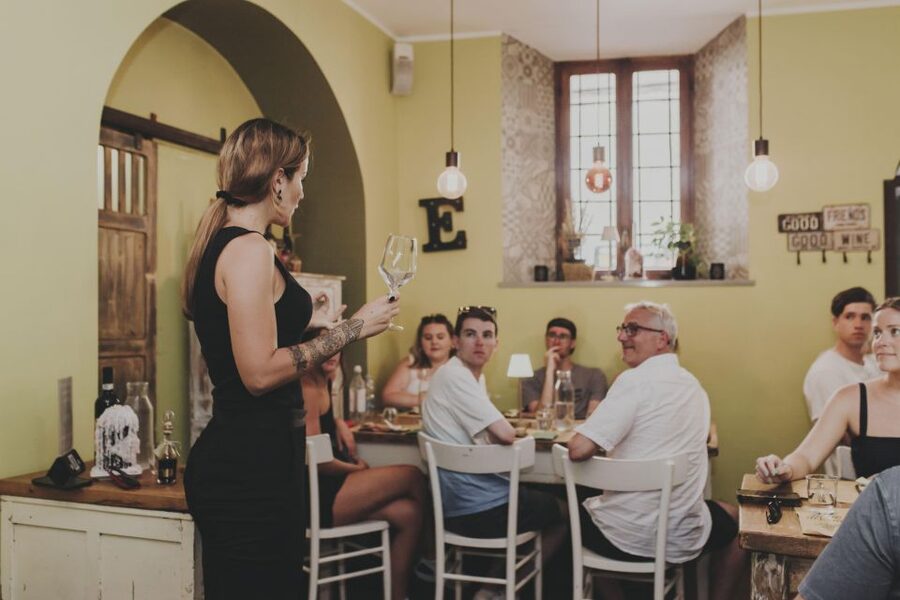 Rome: Trastevere Wine Tasting with Food Pairing and Gelato - Meeting Point and First Stop: Essenza Wine Bar Vibes in Trastevere
