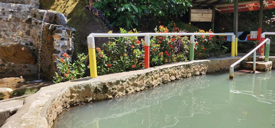 Roseau: Titou Gorge, Hot Spring, Falls & Champagne Reef Tour - Tia Hot Sulphur Spa: Volcanic Vents and Thermal Soaking