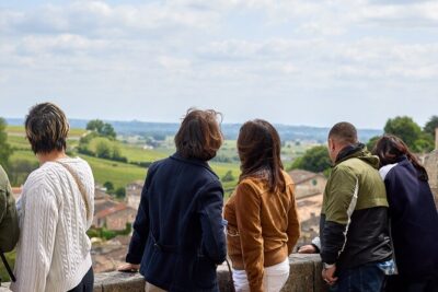 Saint-Émilion day tour: village visit, Châteaux and lunch - Meeting at OLALA Bordeaux and settling in