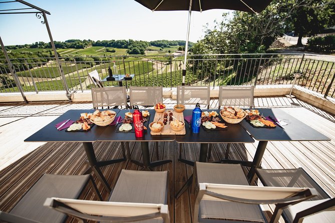Saint-Emilion Electric Bike Day Tour with Wine Tastings & Lunch - Cycling to the Next Winery: Small Roads, Big Views