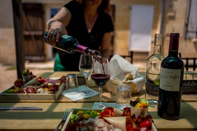 Saint-Émilion Wine Tour By Premium Electric Bike, Lunch Included - Meeting in Saint-Émilion and getting onto the right roads