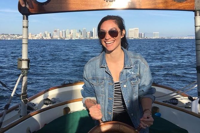 San Diego Bay Sail Aboard a Vintage Yacht Beer and Wine Included - San Diego Convention Center: A Modern Landmark With a Sailor’s Angle