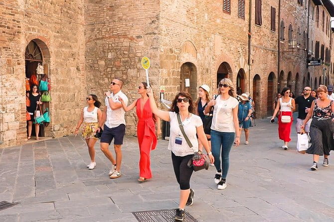 San Gimignano, Siena, Monteriggioni, Chianti Day Trip with Lunch & Wine Tasting - Food, Wine, and the Group-Size Reality Check