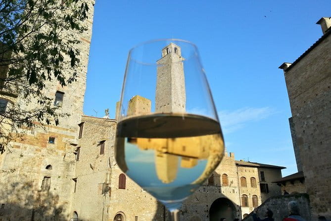 San Gimignano, Siena, Monteriggioni: Fully Escorted Tour, Lunch & Wine Tasting - Chianti Winery Lunch and Wine Tasting: Where the Value Lives