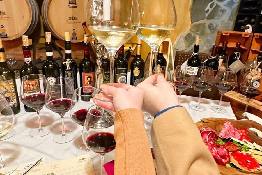 San Gimignano: Wine and Oil Tasting with Tuscan Appetizers - Pricing and value at $46: what you’re really paying for