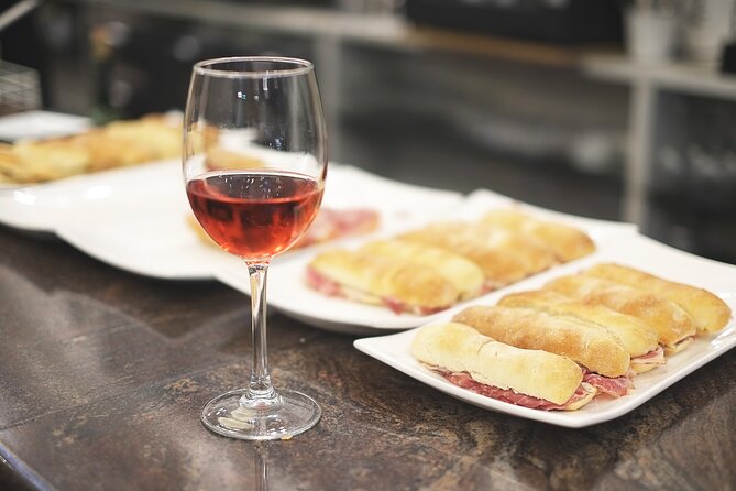 San Sebastian Evening Pintxo Tour with Wine - How the guide makes the difference: from ordering help to culture
