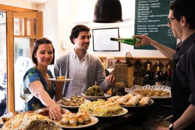 San Sebastian Lunch Time Pintxo Tour with Wine - Step-by-Step: How the Tour Moves Through the Old Town