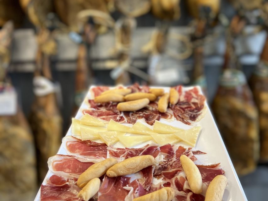 San Sebastian: Market, Pintxos and Wine Tasting Tour - Basque language in your pocket, not on a worksheet