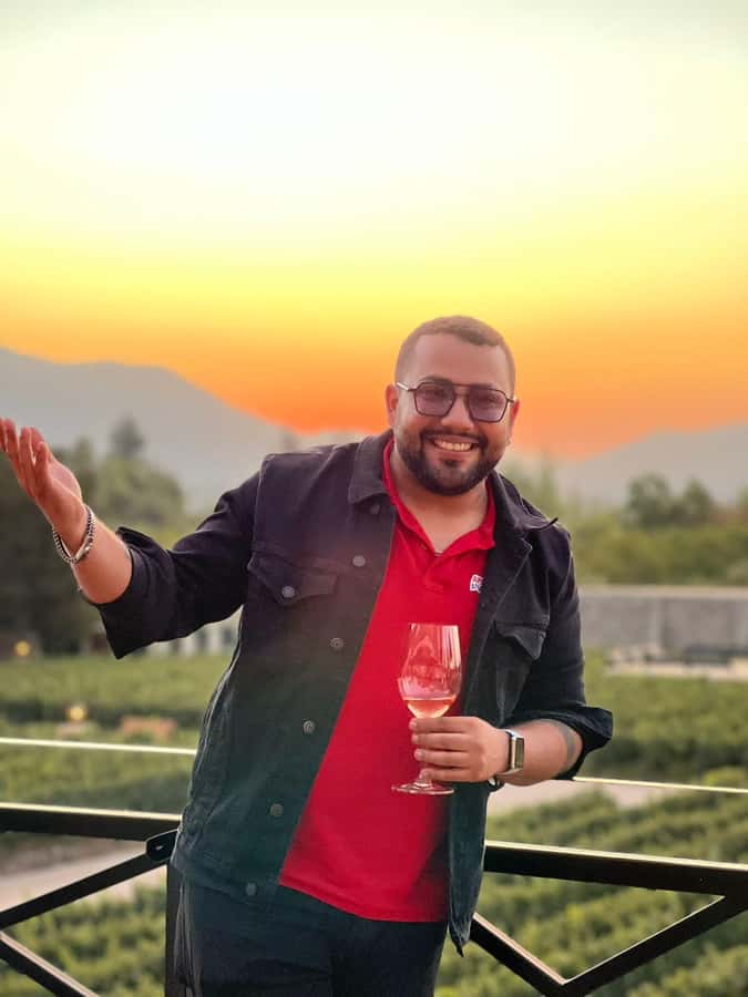Santiago: Alyan Winery Sunset with Wine Tastings and Dinner - Key things you will notice right away