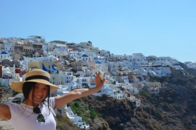 Santorini Highlights Small-Group Tour with Wine Tasting option - Oia Main Street: the postcard lanes, timed for crowds