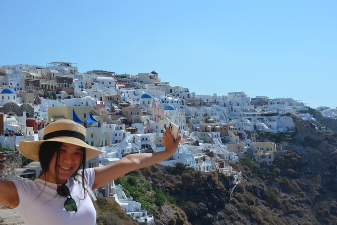 Santorini Highlights Small-Group Tour with Wine Tasting option - Oia Main Street: the postcard lanes, timed for crowds