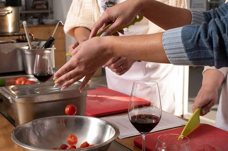 Santorini: Private Cooking Class and Wine Tasting Tour - Duration and Pace: 6 Hours That Feel Full, Not Punishing